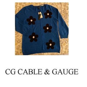 BNWT Cable & Gauge blue sweater with daisy design. Size Large. Retail $59